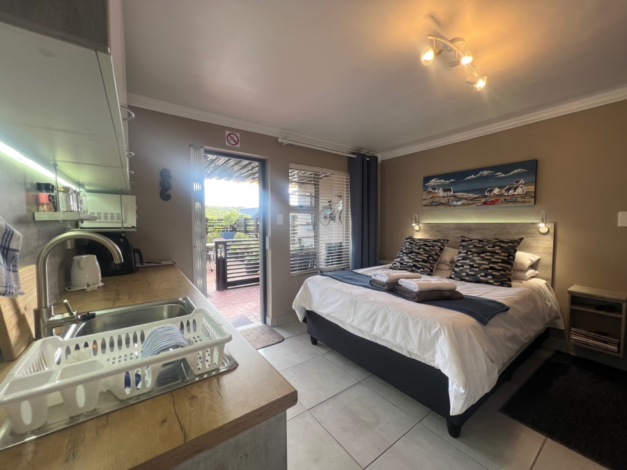4 Bedroom Property for Sale in Herolds Bay Western Cape